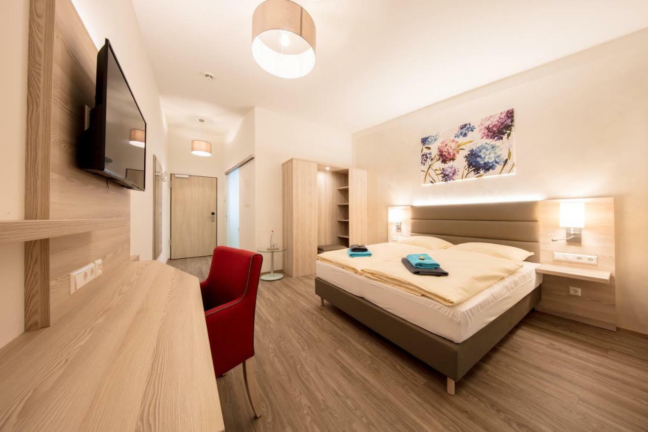 Hotel Gudrun Riedlingen Esterno foto